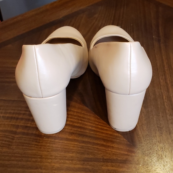 Torrid Nude Pumps - Picture 3 of 4